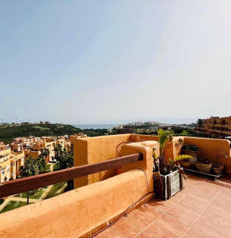 2 Bedroom Penthouse With A Private 360 Rooftop Terrace With Sea And Mountain Views Bahia de Casares Luaran gambar