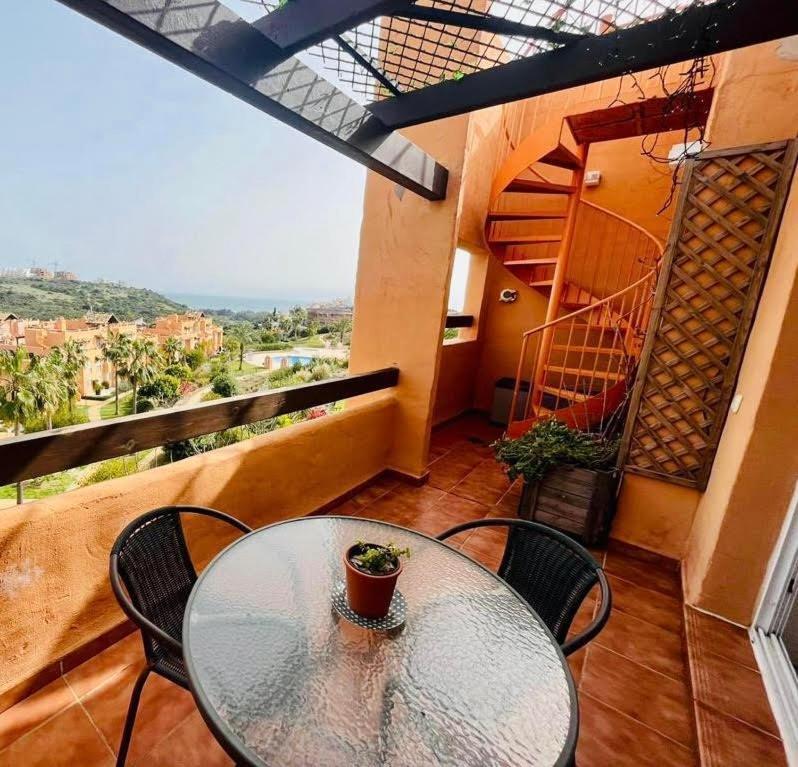 2 Bedroom Penthouse With A Private 360 Rooftop Terrace With Sea And Mountain Views Bahia de Casares Luaran gambar
